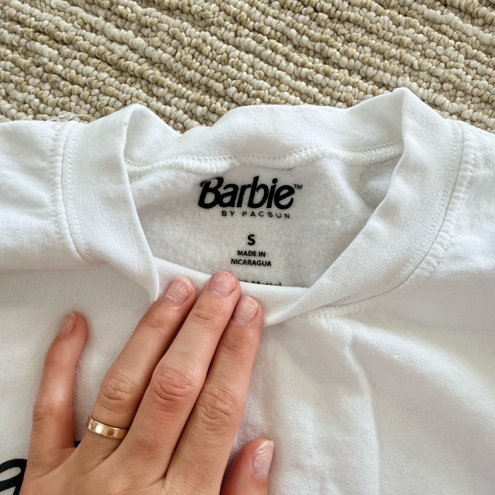 PacSun Barbie Après-Ski White Sweatshirt with Pink & Gold Graphic - Picture 2 of 2